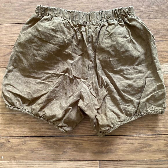 Olive green go gently nation shorts. Hemp cotton blend. Size 8. - Picture 3 of 4